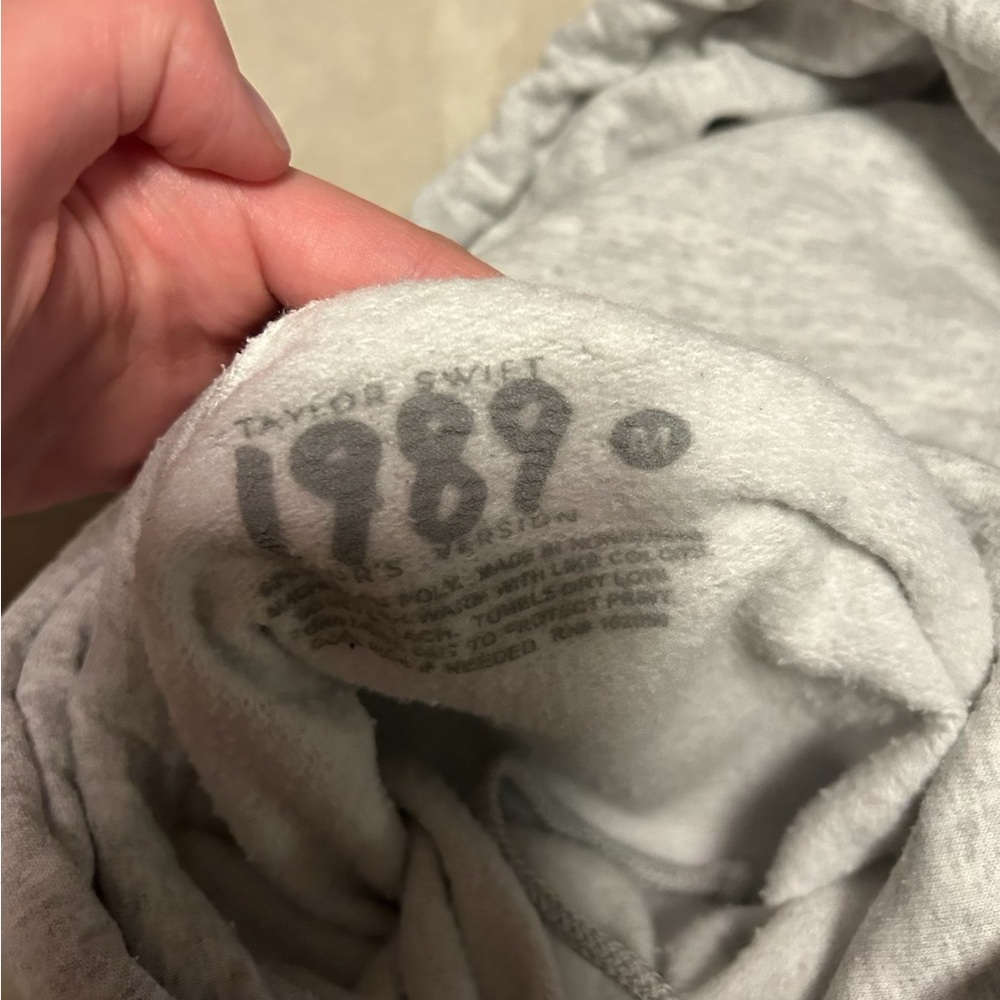 Taylor Swift Gray 1989 Sweatshirt